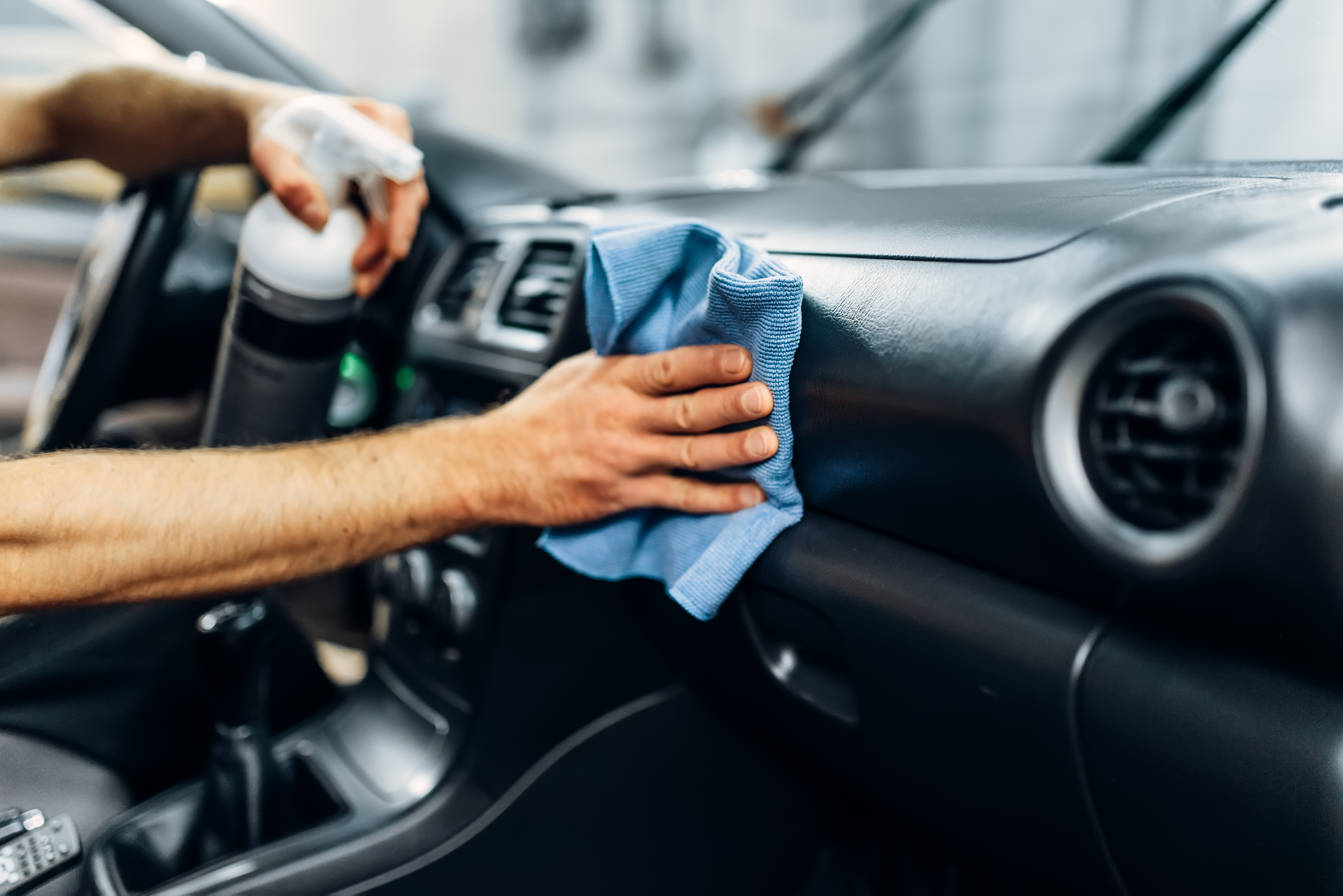 Die Profi Checkliste zur Autoinnenraum-Reinigung -  So geht garantiert nichts schief